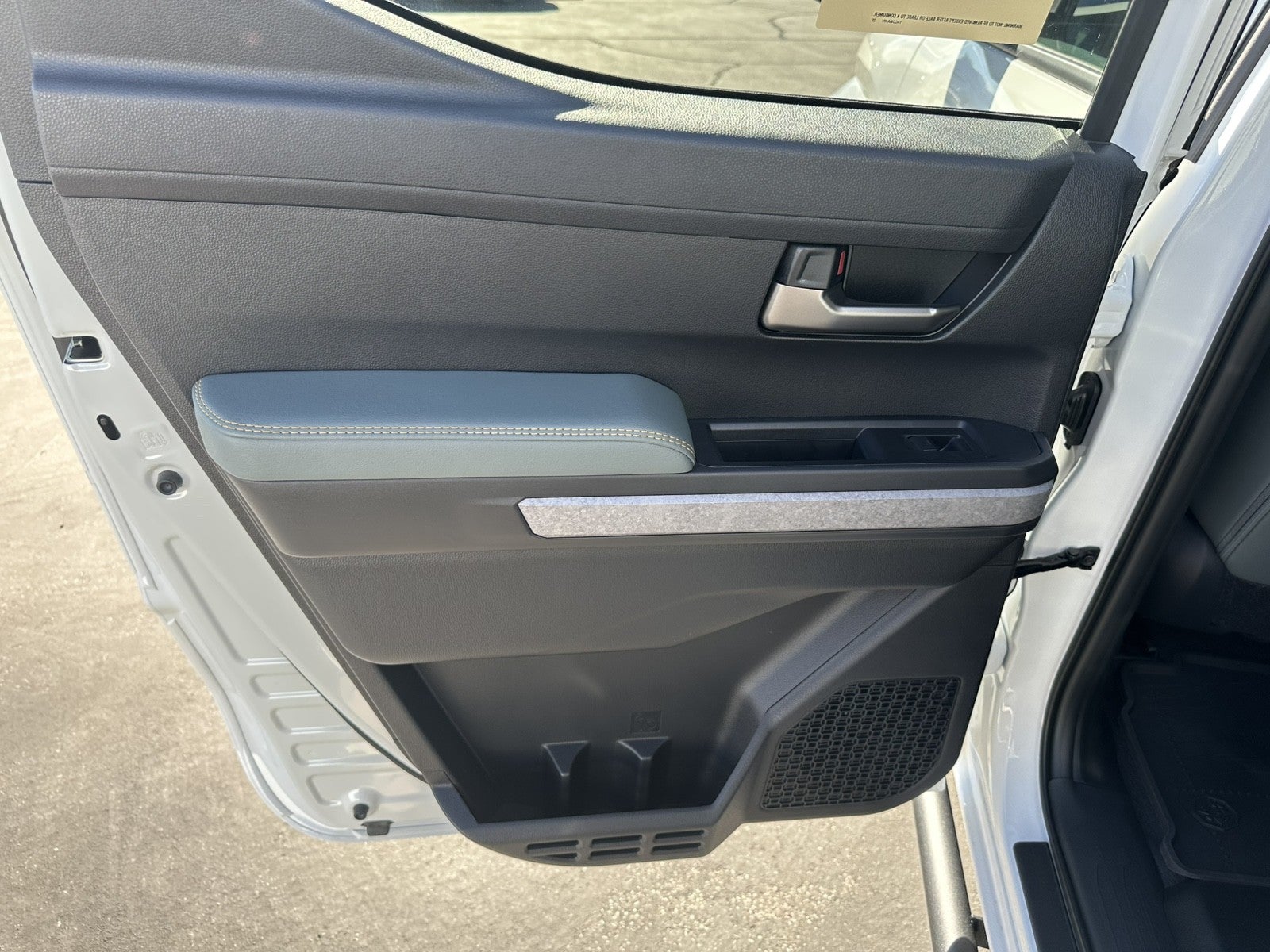 2025 Toyota Tacoma i-FORCE MAX Trailhunter