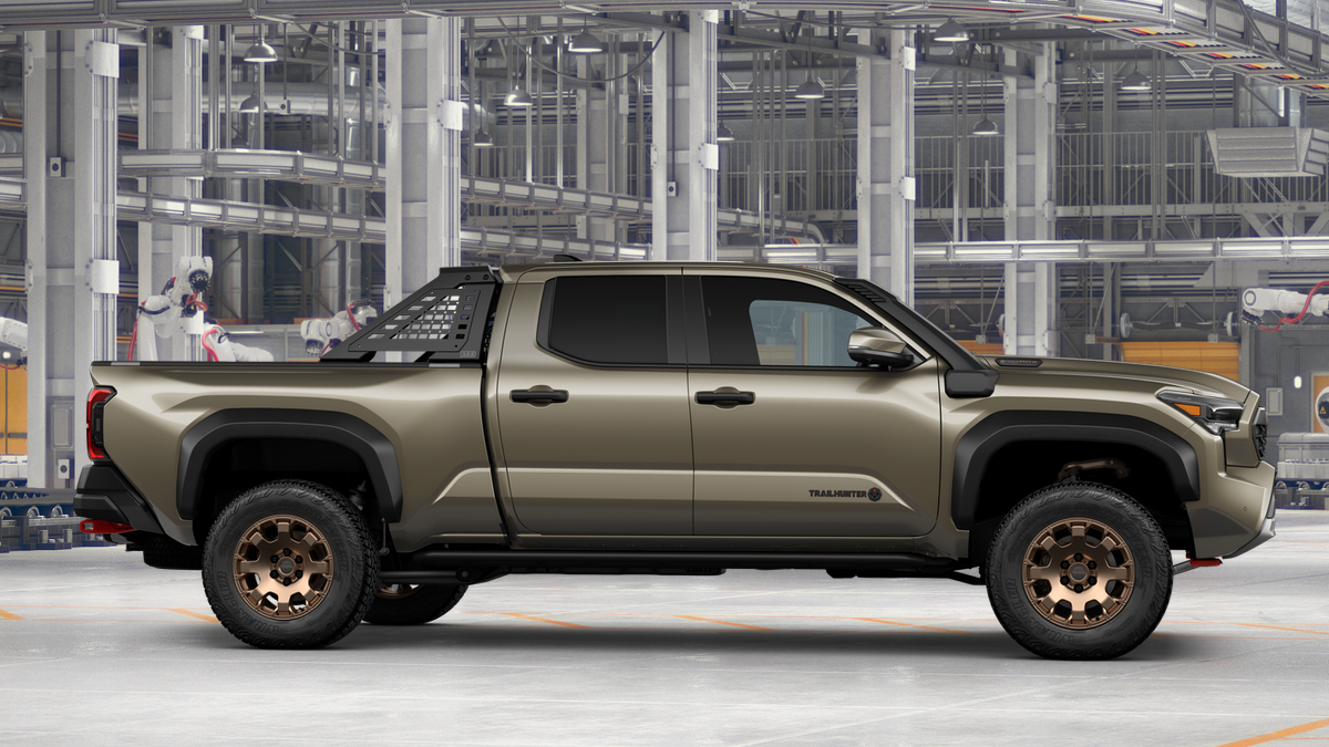 2026 Toyota Tacoma i-FORCE MAX Trailhunter