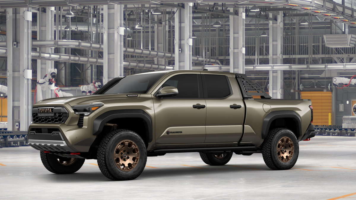 2026 Toyota Tacoma i-FORCE MAX Trailhunter