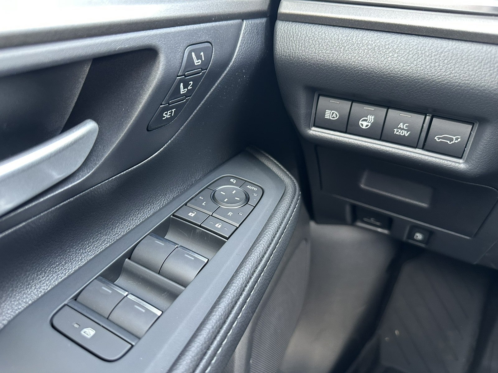 2026 Toyota Grand Highlander Hybrid Hybrid Nightshade