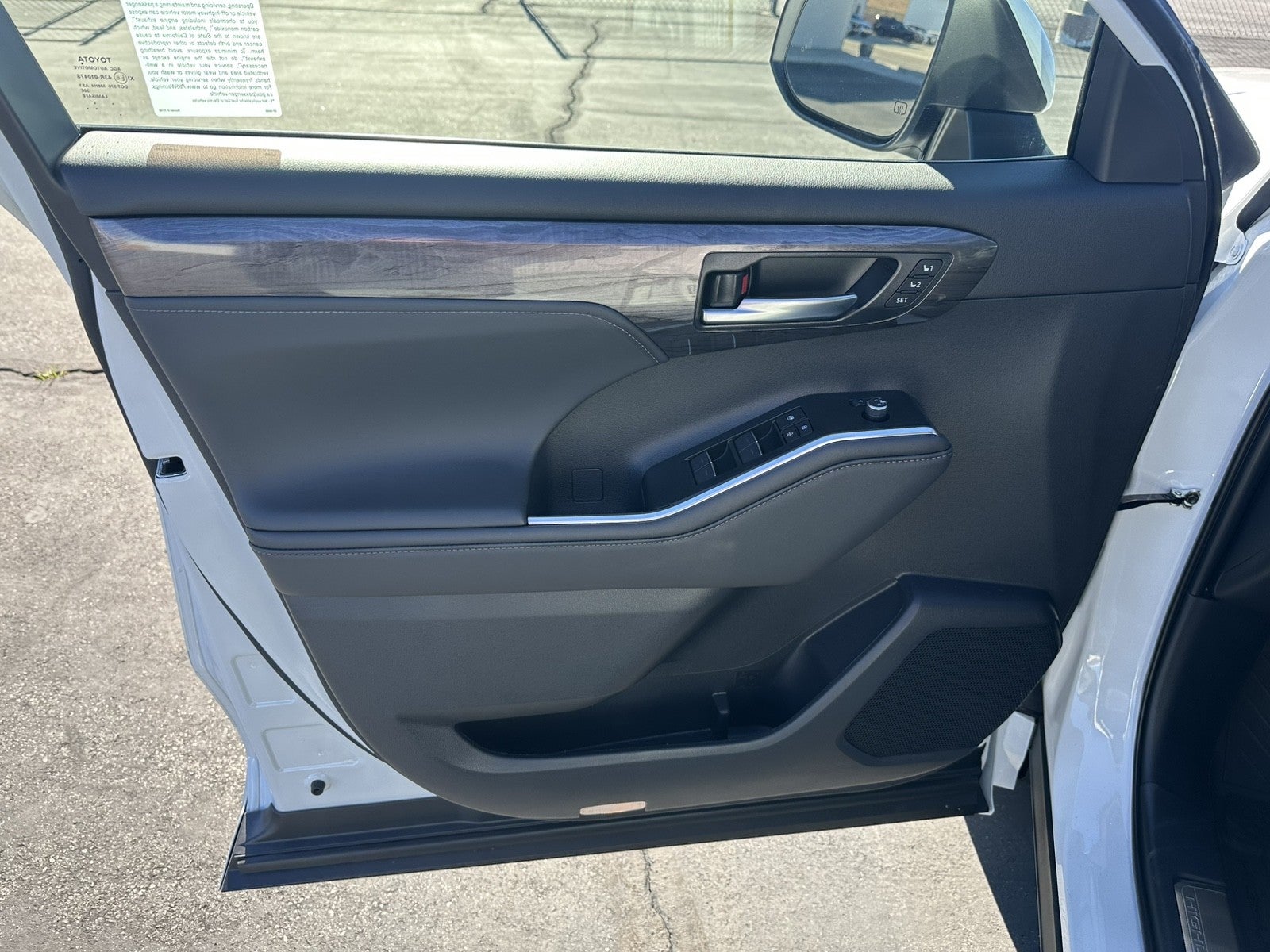 2026 Toyota Highlander Hybrid Hybrid Platinum