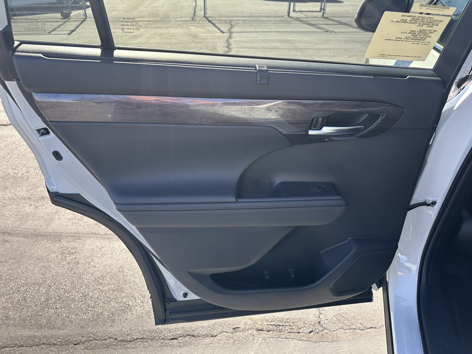 2026 Toyota Highlander Hybrid Hybrid Platinum