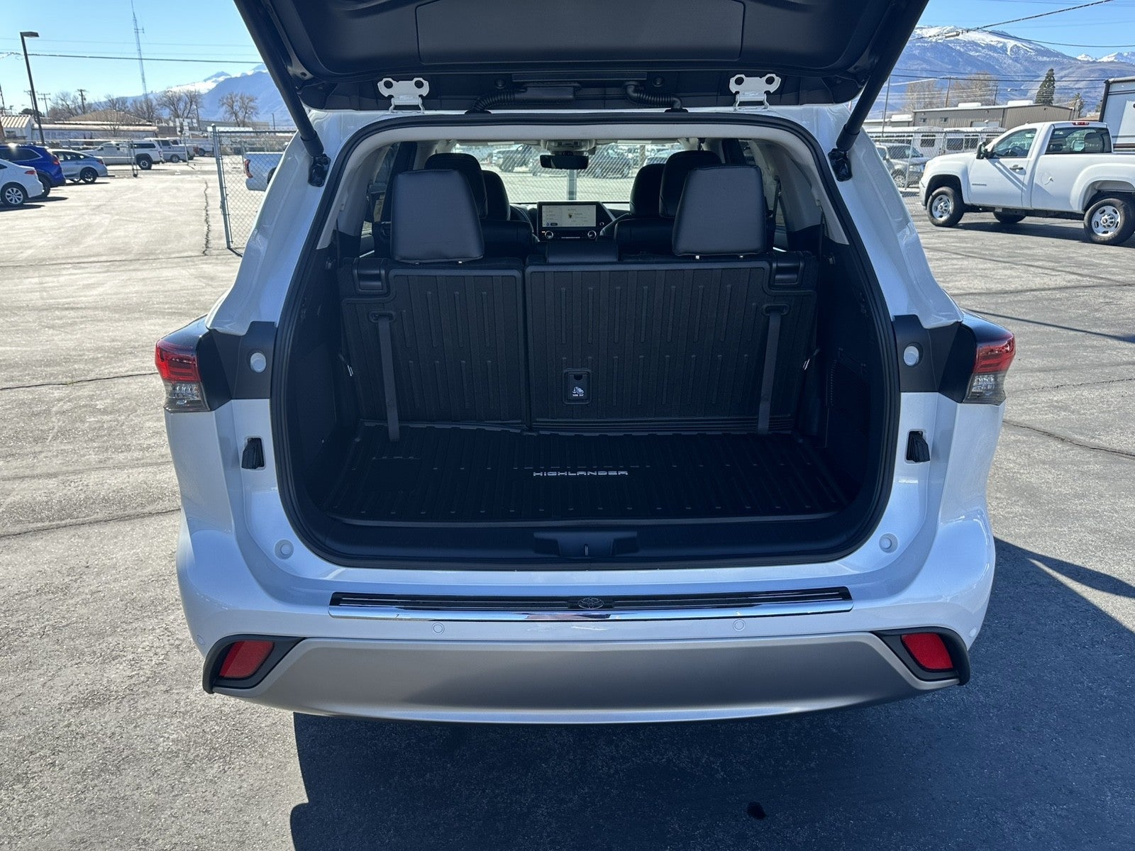 2026 Toyota Highlander Hybrid Hybrid Platinum