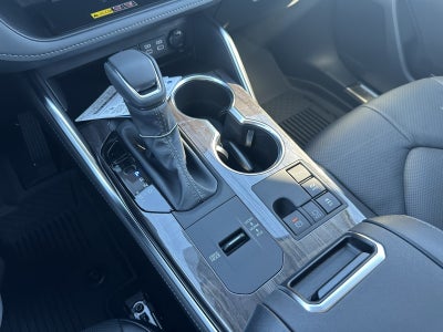 2026 Toyota Highlander Hybrid Hybrid Platinum