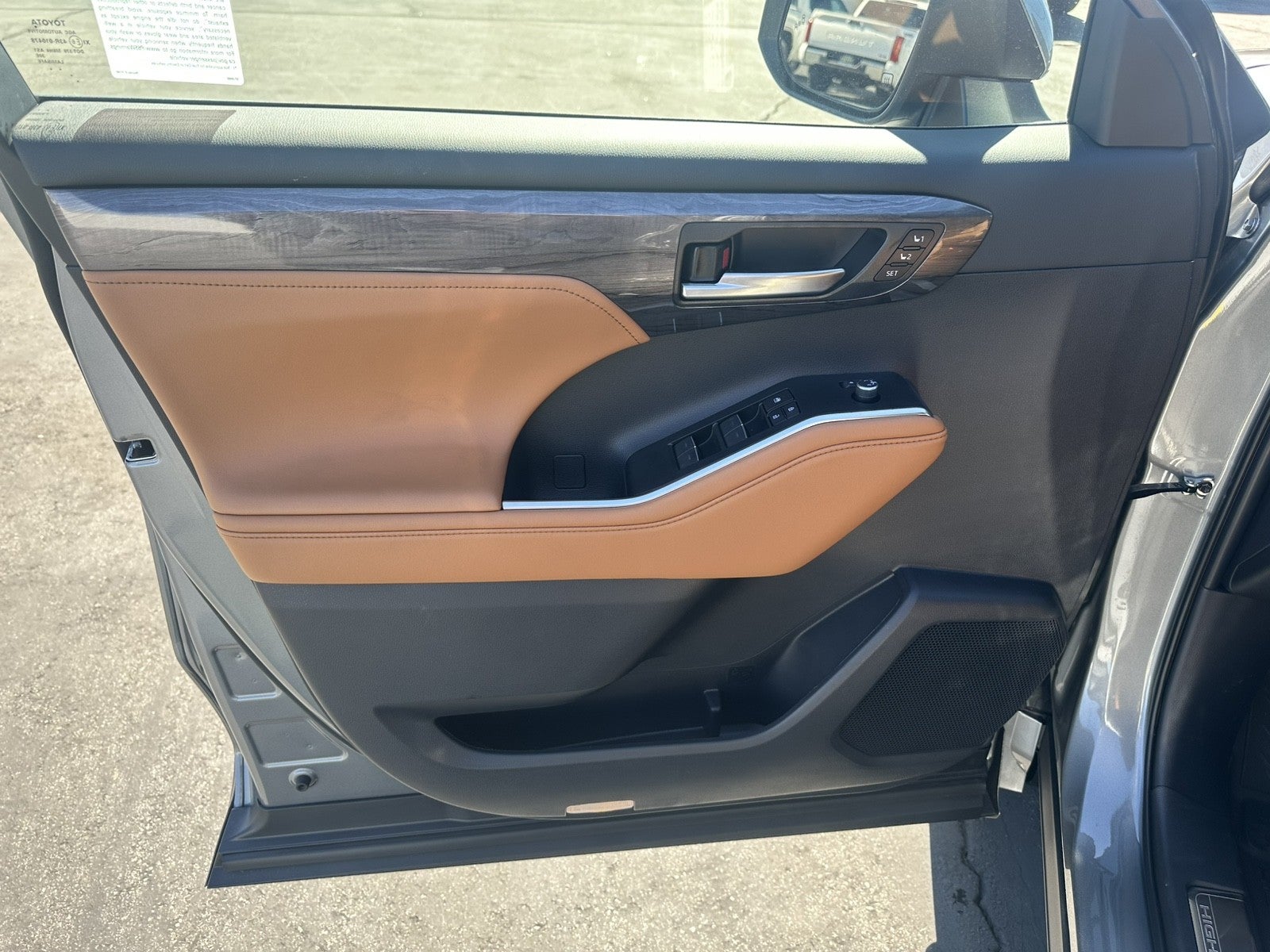 2026 Toyota Highlander Hybrid Hybrid Platinum