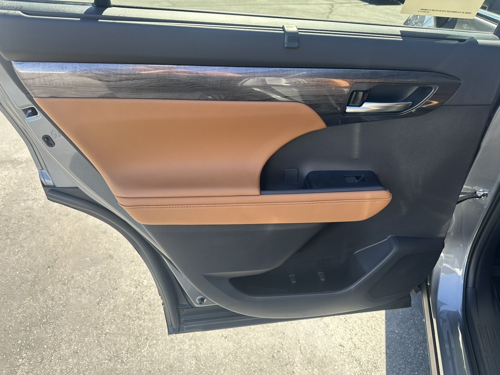 2026 Toyota Highlander Hybrid Hybrid Platinum