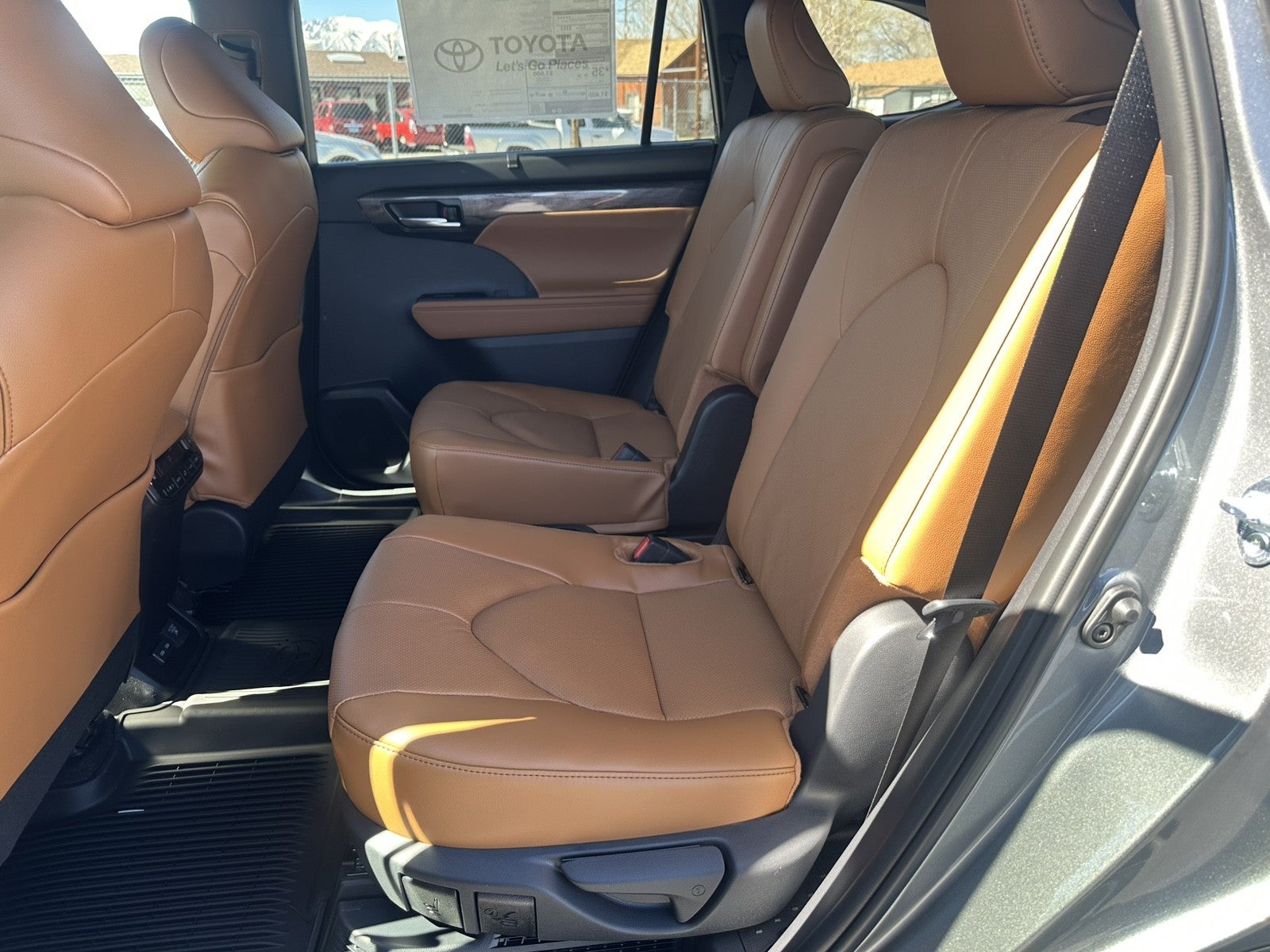 2026 Toyota Highlander Hybrid Hybrid Platinum