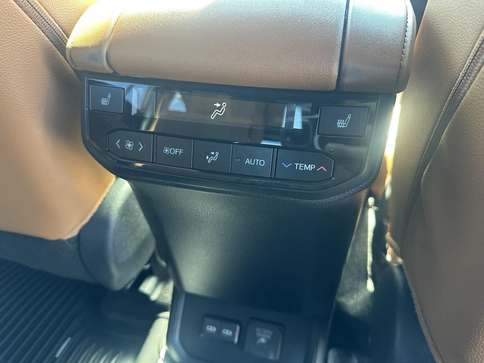 2026 Toyota Highlander Hybrid Hybrid Platinum