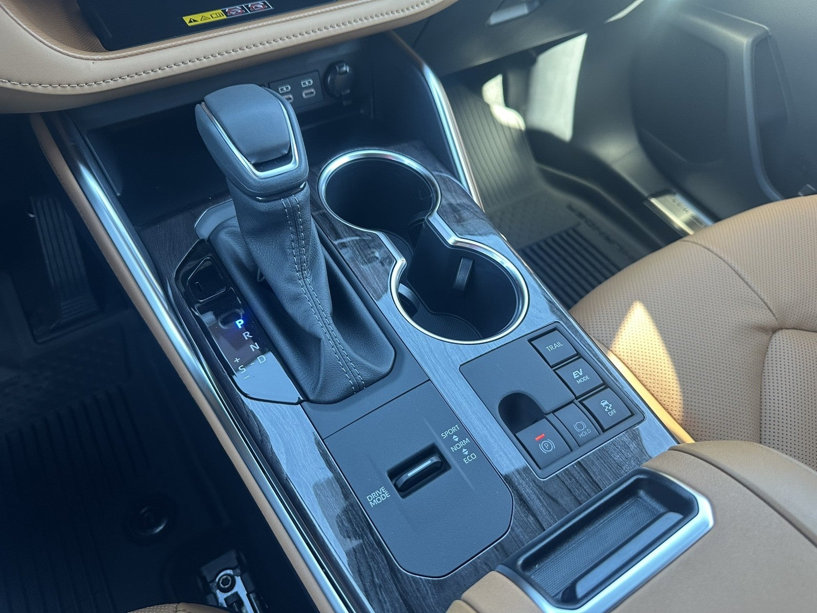 2026 Toyota Highlander Hybrid Hybrid Platinum