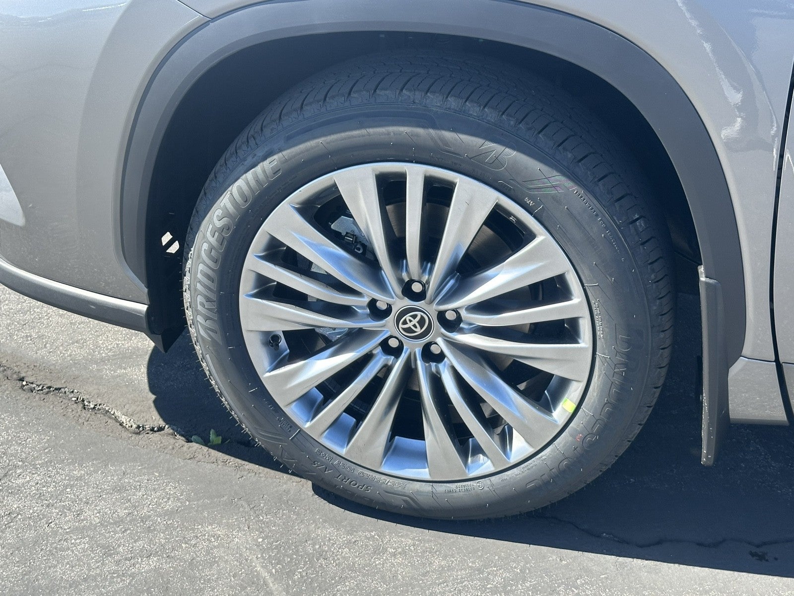 2026 Toyota Highlander Hybrid Hybrid Platinum