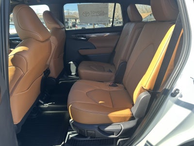 2026 Toyota Highlander Hybrid Hybrid Platinum