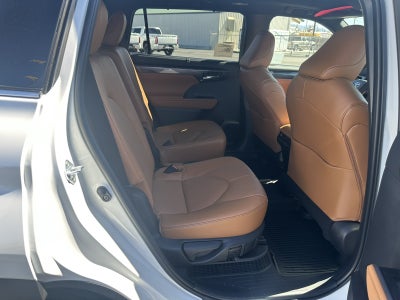 2026 Toyota Highlander Hybrid Hybrid Platinum