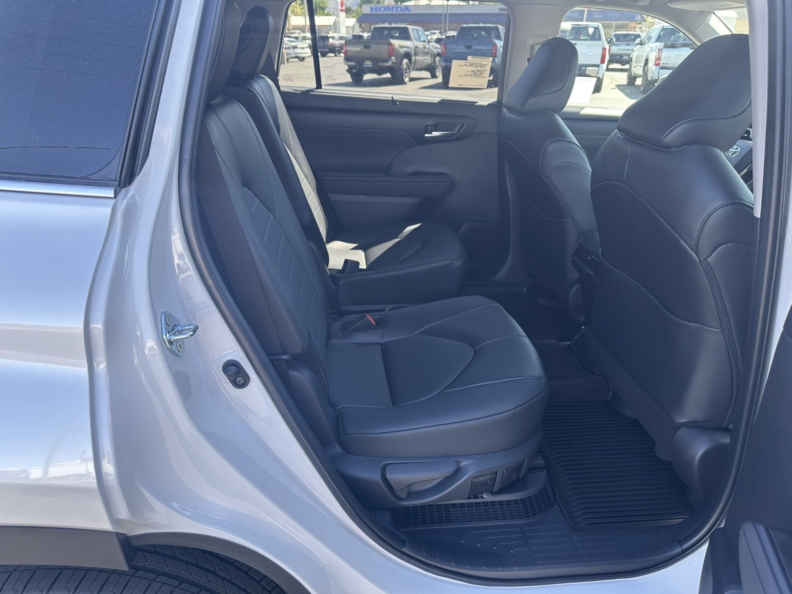 2026 Toyota Highlander Hybrid Hybrid XLE