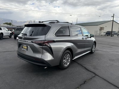 2026 Toyota Sienna XLE
