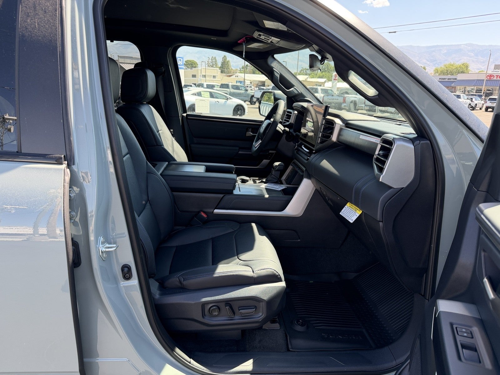 2026 Toyota Tundra i-FORCE MAX Platinum i-FORCE MAX