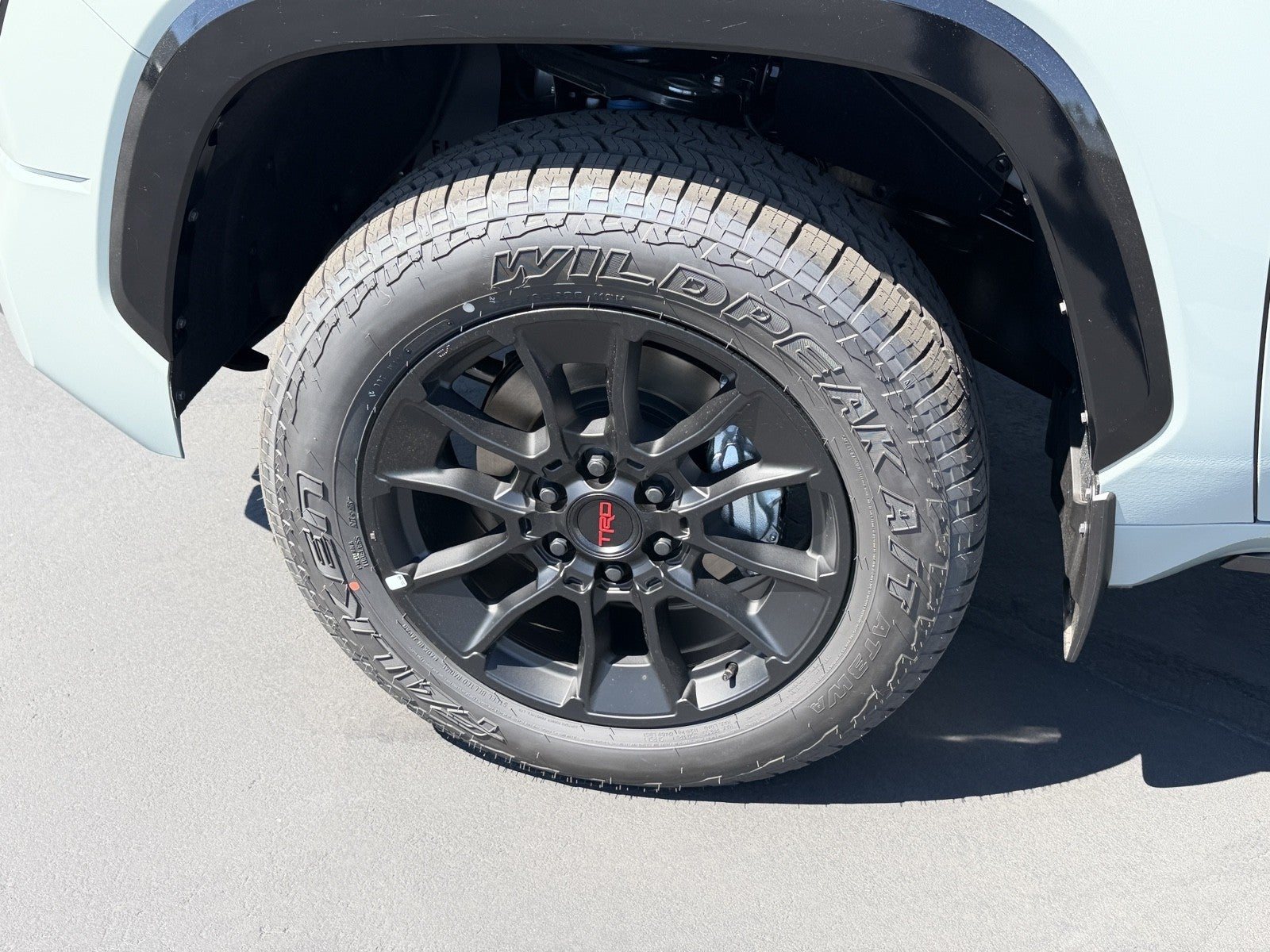 2026 Toyota Tundra i-FORCE MAX Platinum i-FORCE MAX