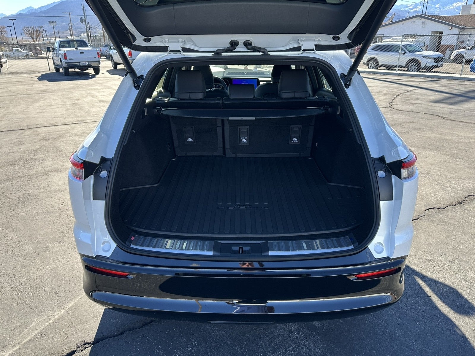 2025 Toyota Toyota Crown Signia XLE