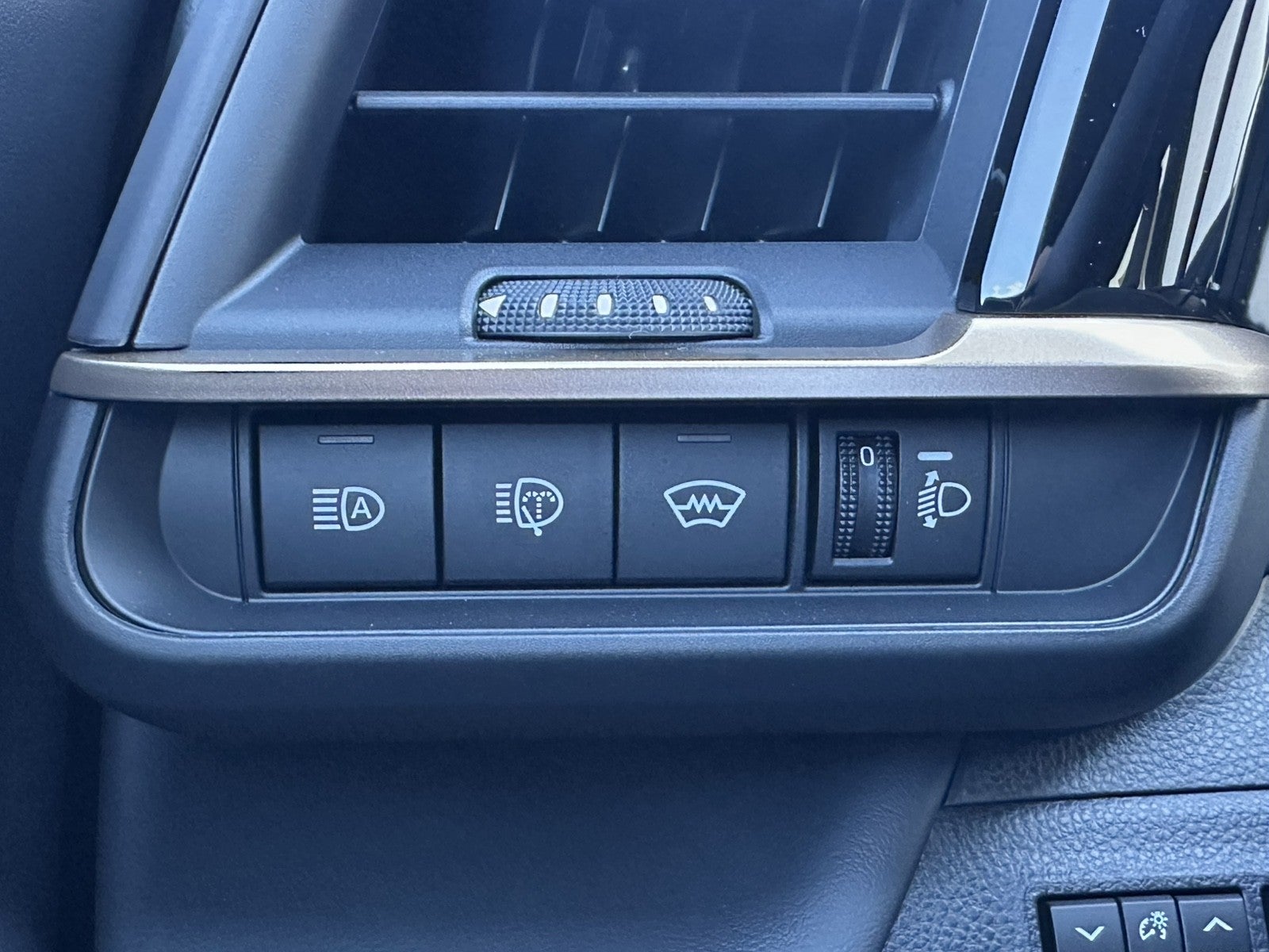 2025 Toyota Toyota Crown Signia XLE