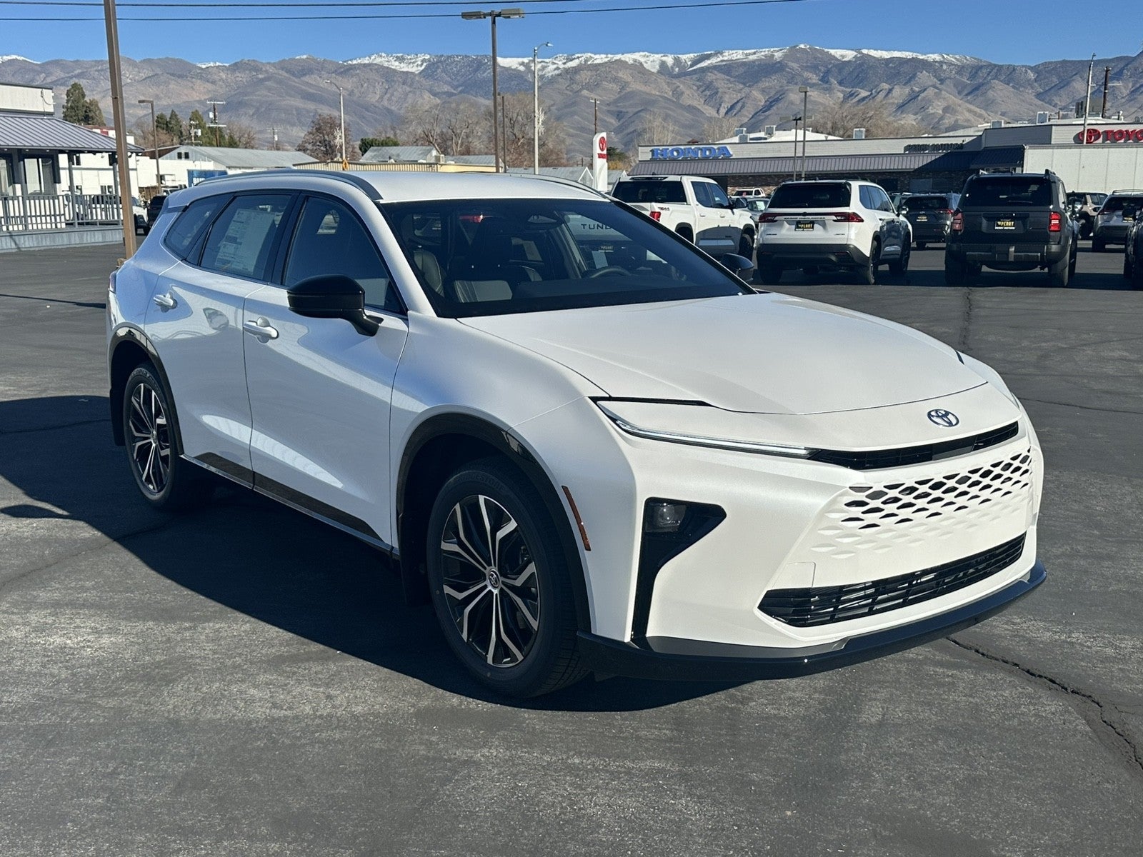 2025 Toyota Toyota Crown Signia XLE