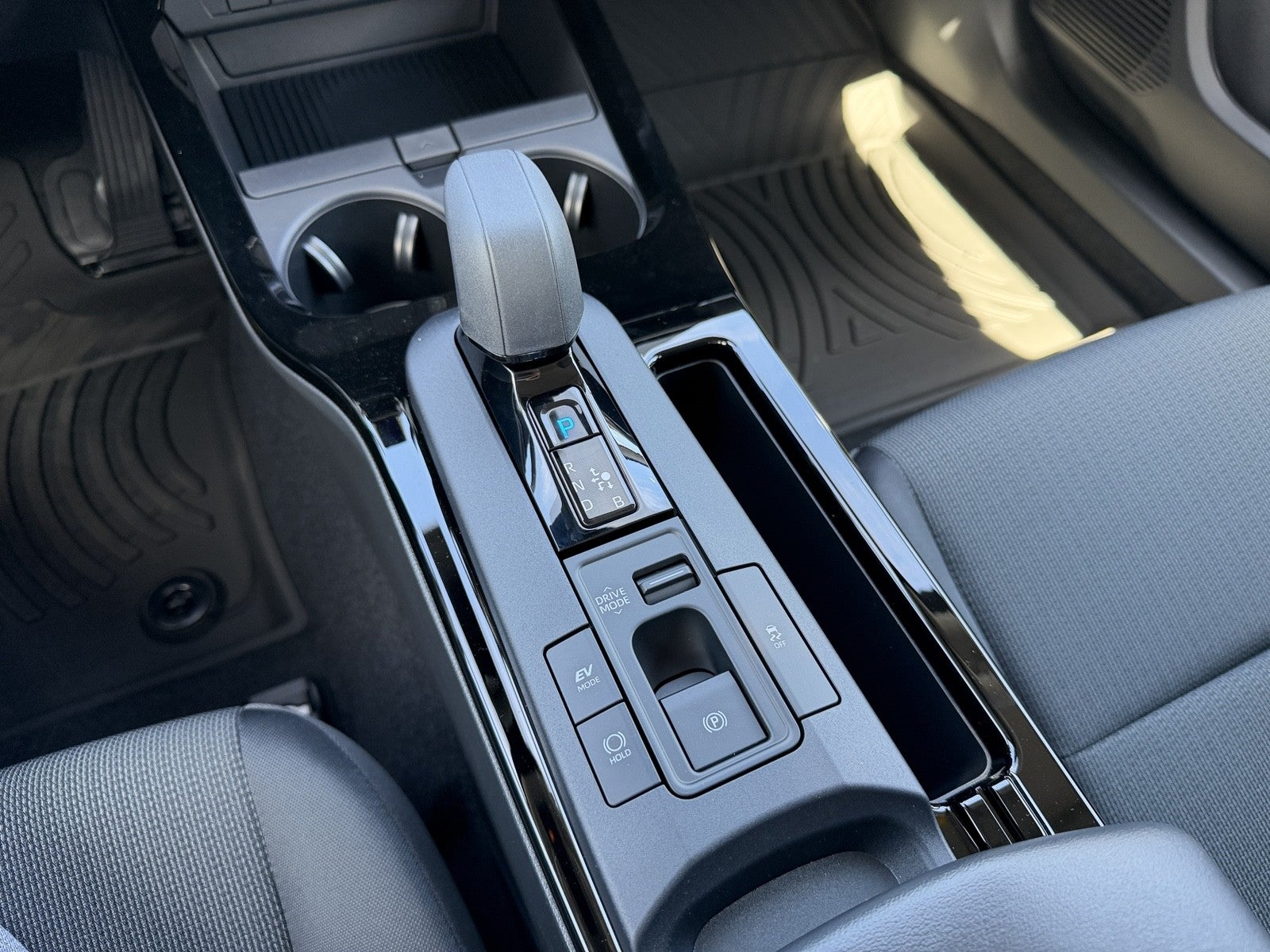 2027 Toyota Prius LE