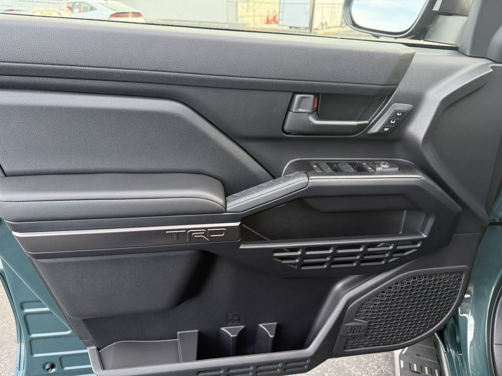 2026 Toyota 4Runner i-FORCE MAX TRD Off-Road Premium i-FORCE MAX