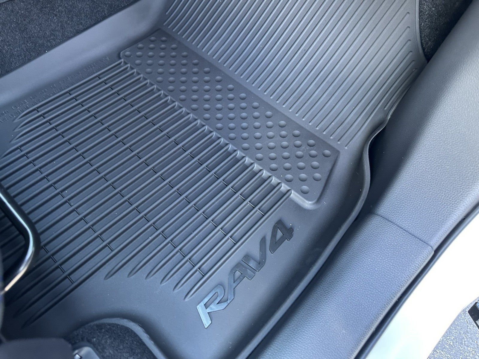 2025 Toyota RAV4 Hybrid Hybrid XSE