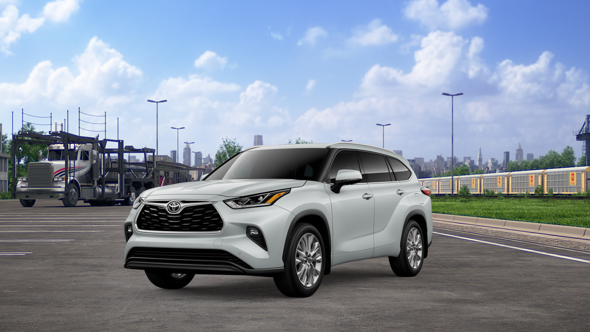 2026 Toyota Highlander Limited AWD's photo