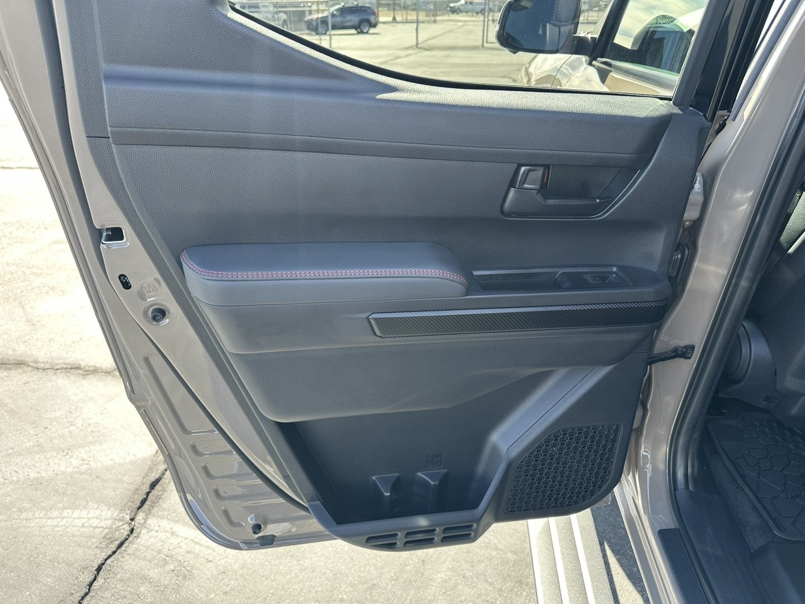 2025 Toyota Tacoma TRD Pro - Photo 11