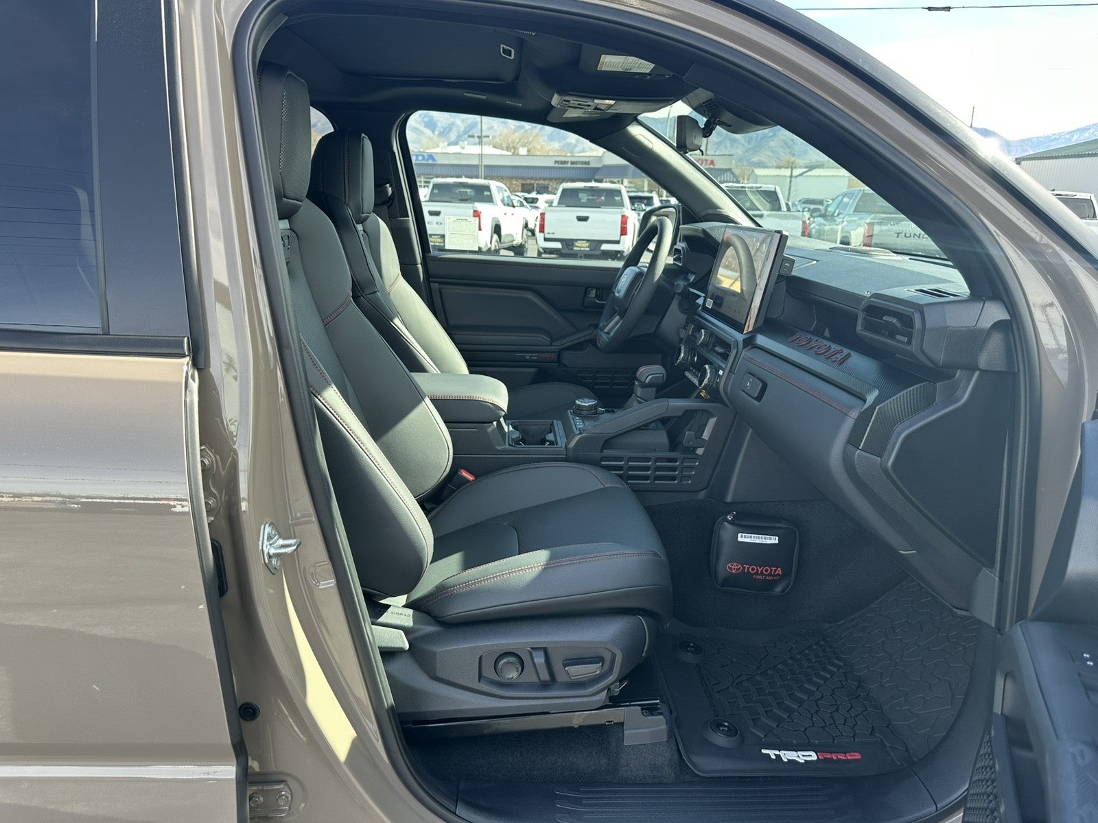 2025 Toyota Tacoma TRD Pro - Photo 17