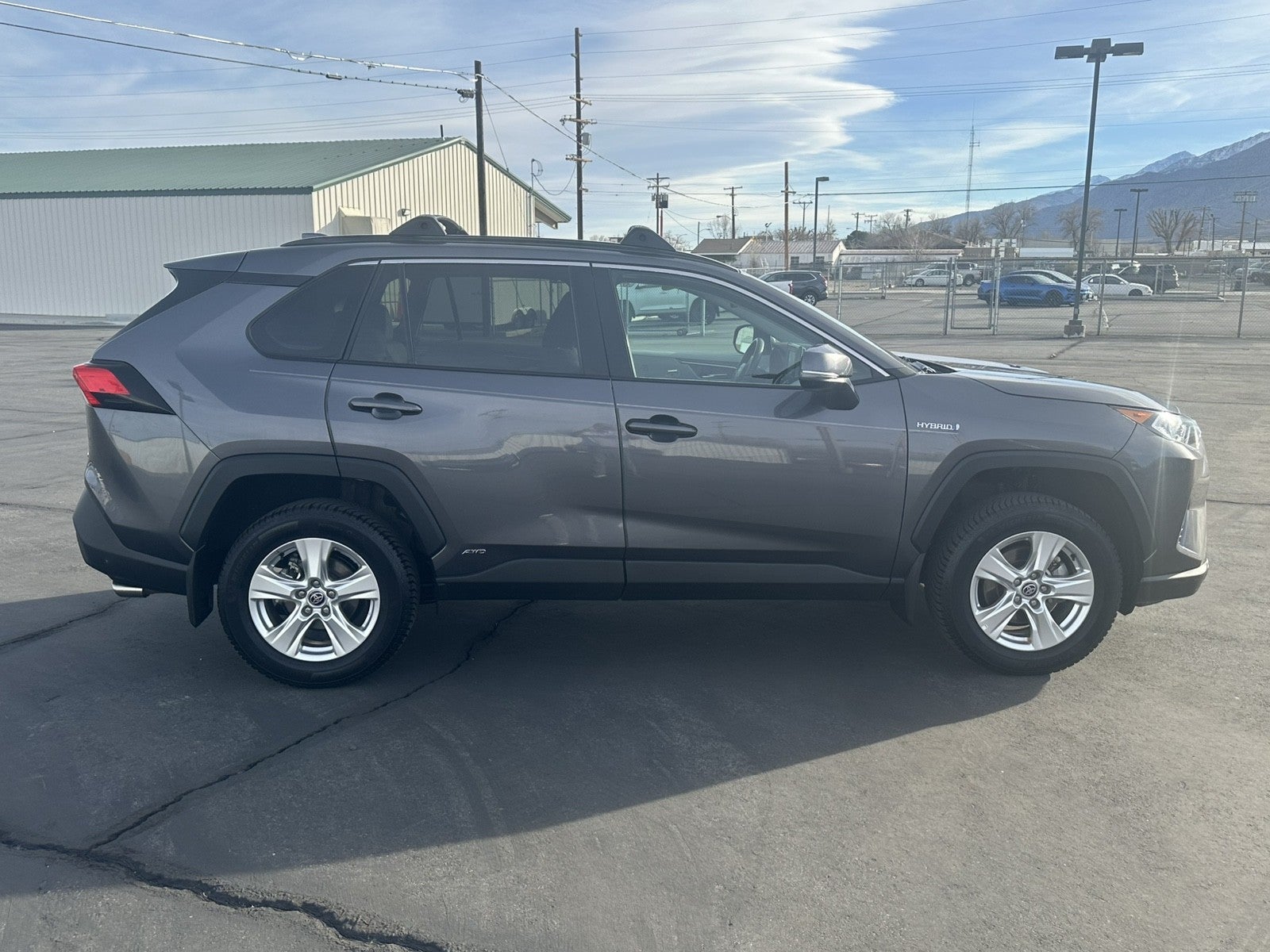 2021 Toyota RAV4 Hybrid XLE