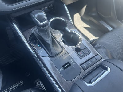 2022 Toyota Highlander Hybrid Limited