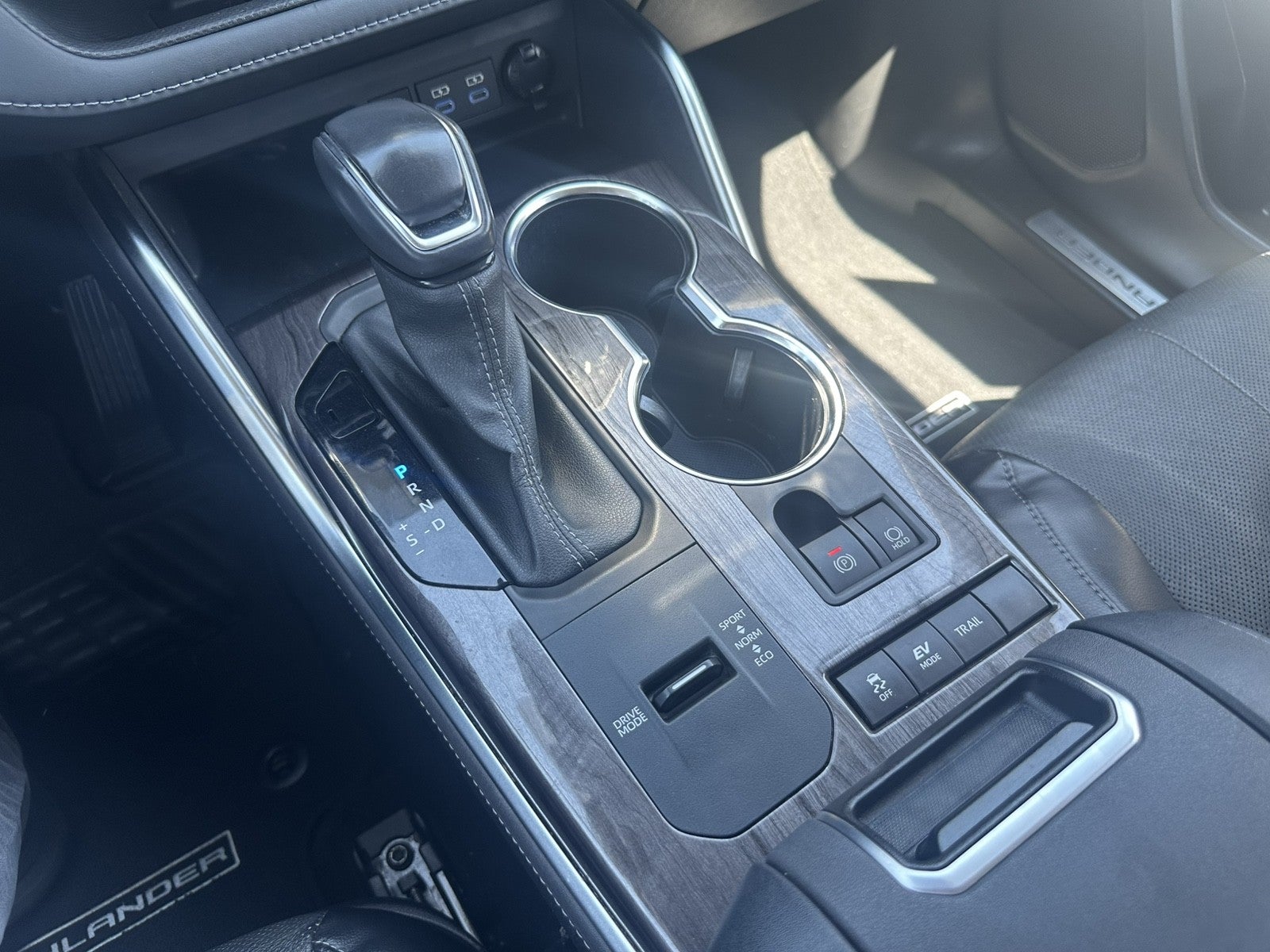 2022 Toyota Highlander Hybrid Limited