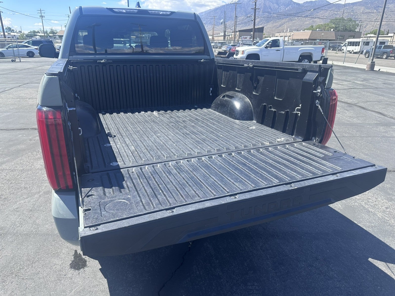 2025 Toyota Tundra 4WD SR5