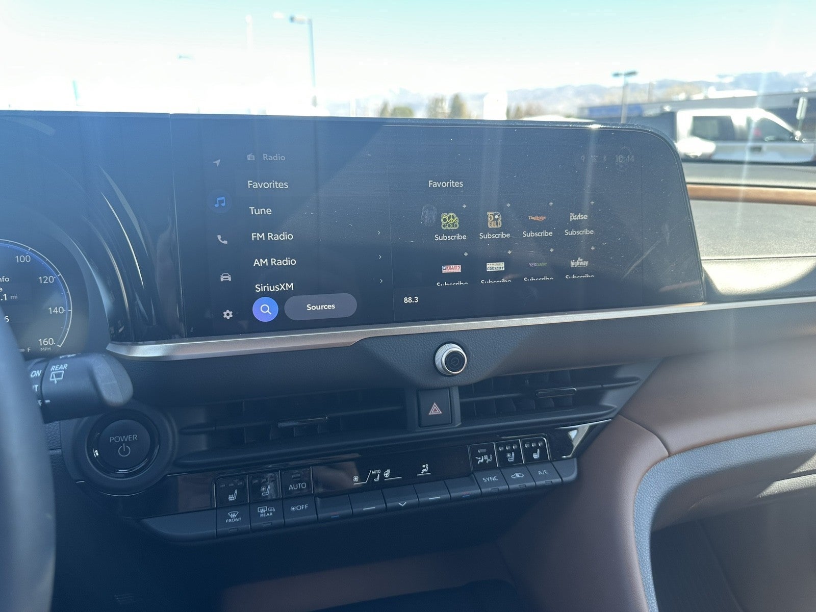 2025 Toyota Crown Signia Limited