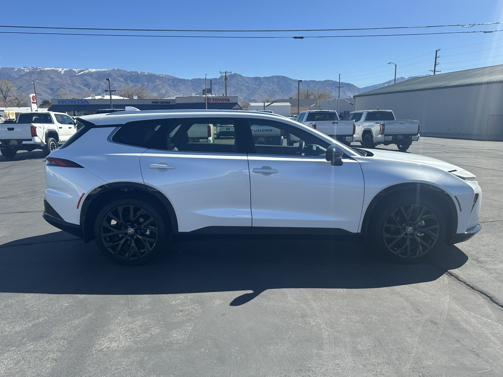 2025 Toyota Crown Signia Limited